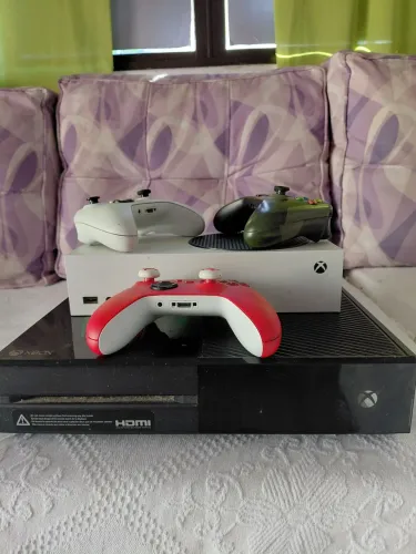 Vendo Xbox one e Xbox série s
