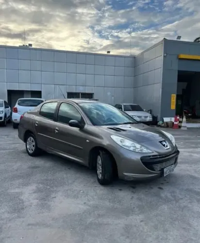 Peugeot 207 Sedan Passion XR 1.4 Flex 8V 4P 2011