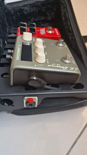 Pedalboard LR Baggs Voiceprint + TC Electronic Hall of Fame