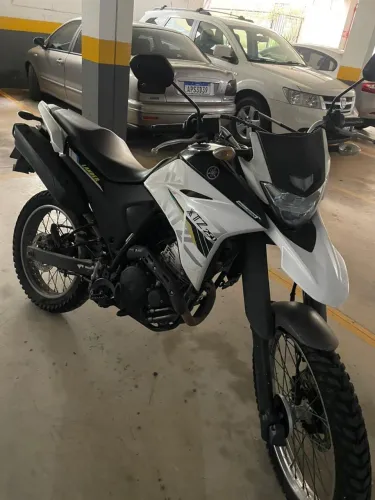 Yamaha XTZ 250 Lander 2020 - Excelente estado - Baixa km