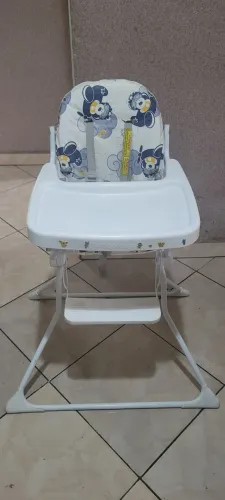 Cadeirão de alimentação Galzerano