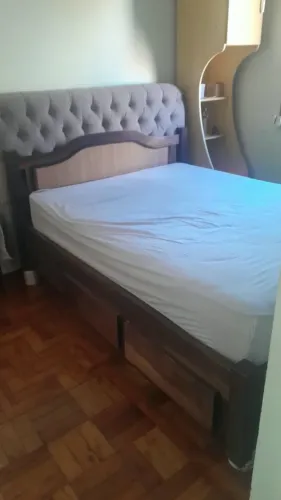 Doação de casal com colchão e armários em otimas condições.