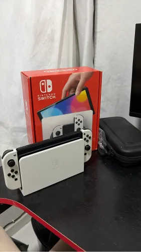 NINTENDO SWITCH OLED DESBLOQUEADO