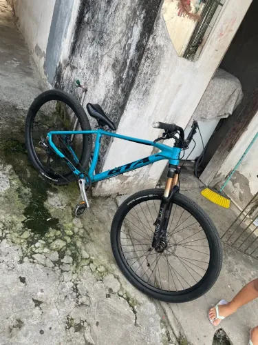 Vendo bike aro 29 GTA climb, kity relação shimano deore suspensão bolany a ar!
