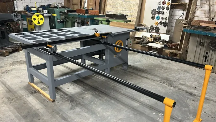 Serra esquadrejadeira DELKORT 4cv trifásico