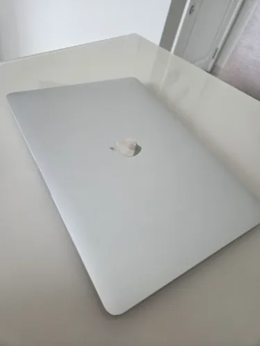 Macbook Air 2018 i5