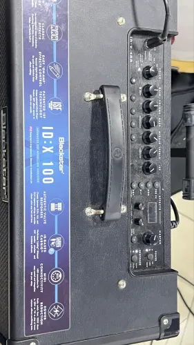 Caixa Blackstar Id: x 100w com efeitos