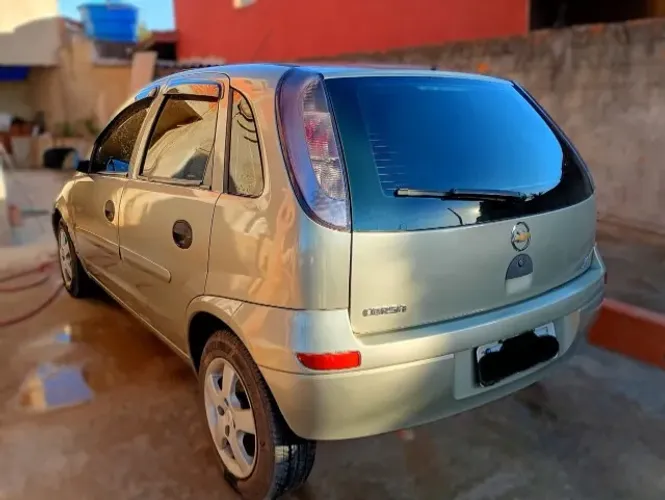 Chevrolet Corsa Hat. Maxx 1.4 8V Econoflex 5P 2011