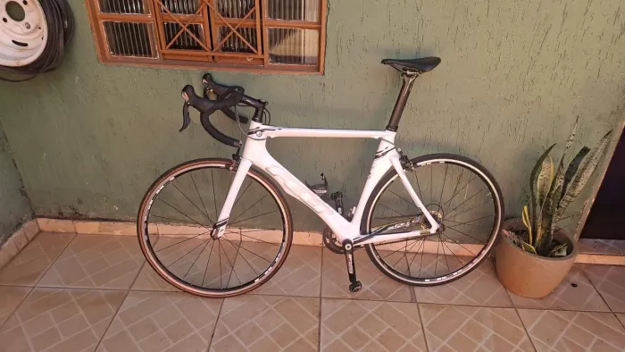 Bicicleta felt com relação ultegra de 11 velocidade