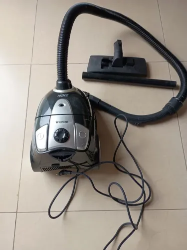 Aspirador de Pó Mondial Zion NAP-03 1500W - Preto
