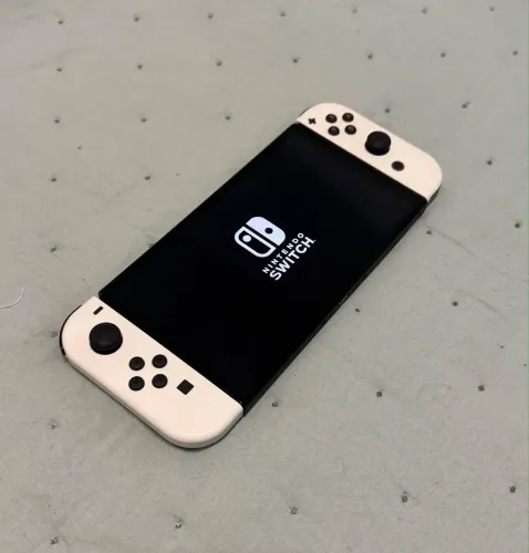 Nintendo Switch 1 OLED 2026