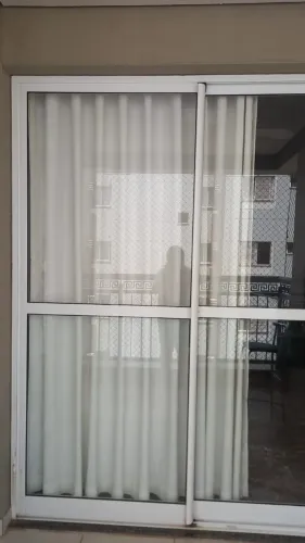 Porta de Correr 2 Folhas com vidros para instalação largura 1,88m X Altura 2,24m com Bran