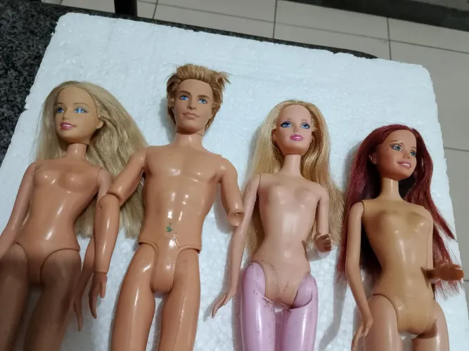 Lote de bonecas Mattel com avarias