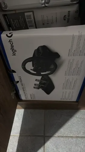 LOGITECH G923 + CÂMBIO DRIVING FORCE ? PS5 / PS4 / PC