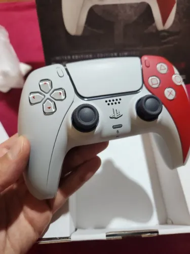 Controle PS5 Limited Edition God of War 20th