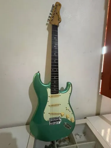 Vendo essa guitarra