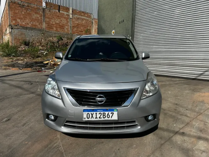 Nissan Versa SL 1.6 16V Flex Fuel 4P Mec. 2014