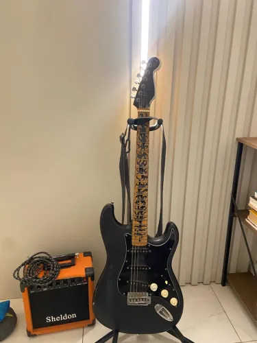 guitarra stratocaster