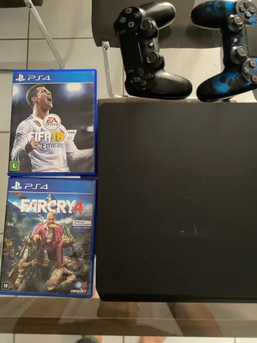 Vendo Ps4 Slim 500 giga 