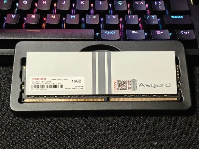 Memória Ram Desktop Asgard RGB branca 16Gb DDR4 3200 (usada) - @LJCEletro