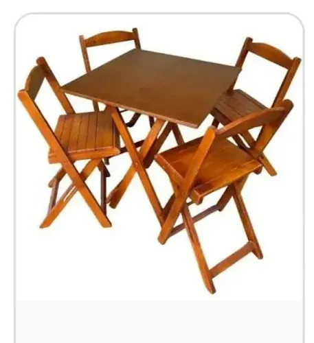 Mesa de madeira com 4 cadeira