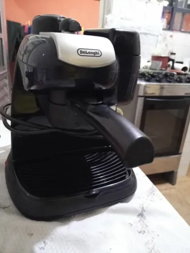 Cafeteira Expresso De'Longhi EC 9 (127v) - Bem Conservada