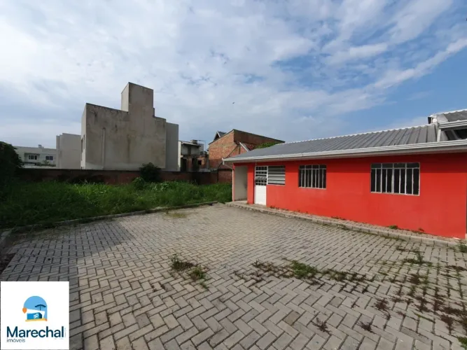 RESIDÊNCIA COM TERRENO COMPARTILHADO | 40m² COM 01 DORMITÓRIO | ESTACIONAMENTO | UBERABA