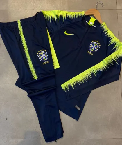 Conjunto de agasalho Brasil 2026