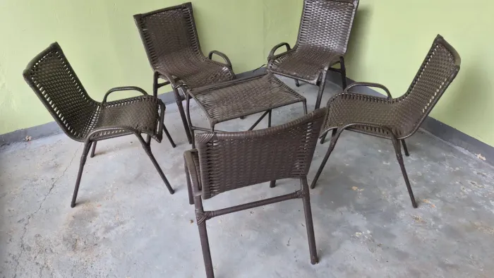 Conjunto para Área Externa com 4 Cadeiras + Mesa