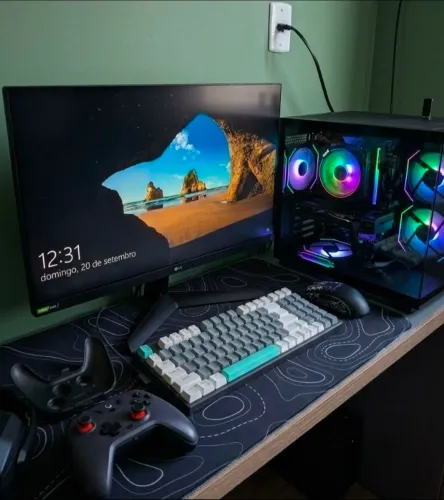 Setup Gamer Completo Roda Tudo! RX 7600 + Xeon 14 Cores + Monitor 180Hz + Periféricos Top