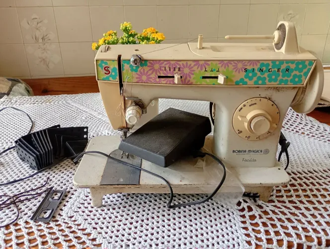 Máquina de Costura Facilita