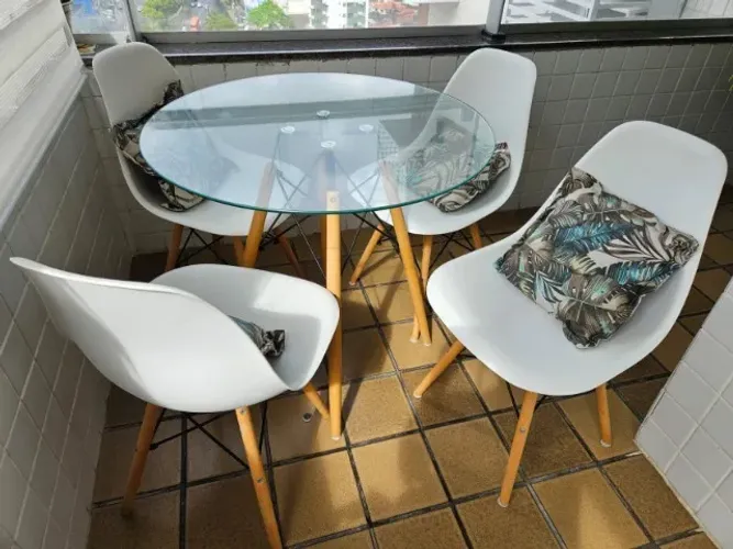 Mesa de terraço redonda com 4 cadeiras