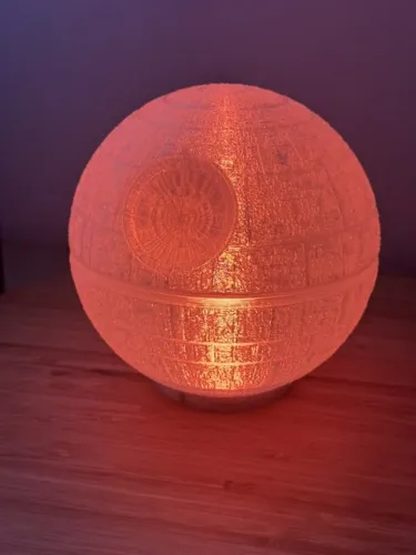 Luminária Estrela da Morte Star Wars 15cm impressa em 3D LED RGB controle