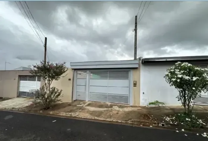 Casa Térrea para venda tem 95 m², com 2 quartos em Osvaldo Fanceli - Marília - SP