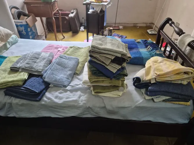14 toalhas pequenas de rosto 1 de cada cor