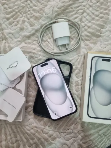 Iphone 15 3 meses de uso zerado