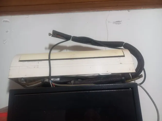Ar condicionado 9.000 btus usado em excelente estado