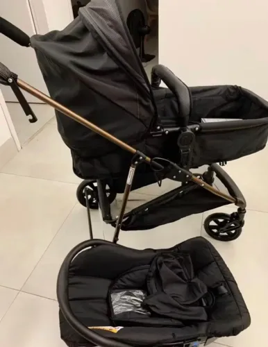 Carrinho de bebê Moisés Galzerano