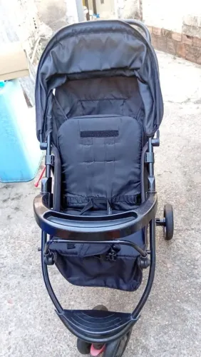 Vendo carrinho de bebê