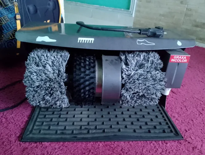 Máquina de engraxar sapatos