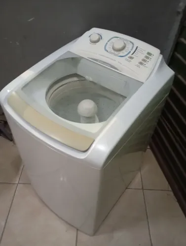 Vende se máquina de lava Eletrolux 10kg está funcionando beleza ZAP *