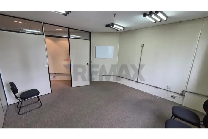 Vila Mariana: Sala Comercial Estratégica à Venda!