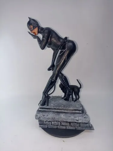 Escultura 3D Mulher-Gato (Catwoman)
