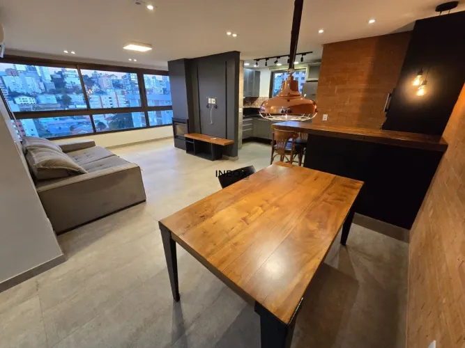 INBOX CIA IMOBILIÁRIA ALUGA - APARTAMENTO COM 02 QUARTOS SEMIMOBILIADO LOCALIZADO NO CENTR