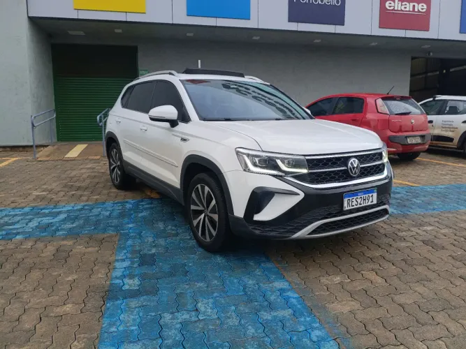 TAOS 1.4 250 TSI TOTAL FLEX HIGHLINE AUTOMÁTICO   