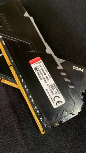 16GB (2X8GB) HYPERX RGB 3000MHZ