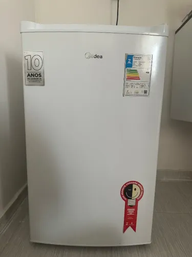 Frigobar midea 127V