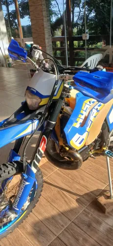 Husaberg TE 250 2T...