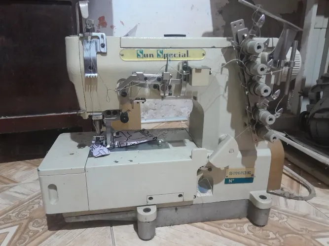 Máquina industrial colarete