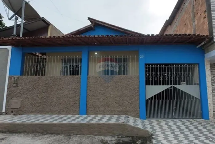 CASA A VENDA NO CENTRO DA CIDADE DE ITAMARAJU